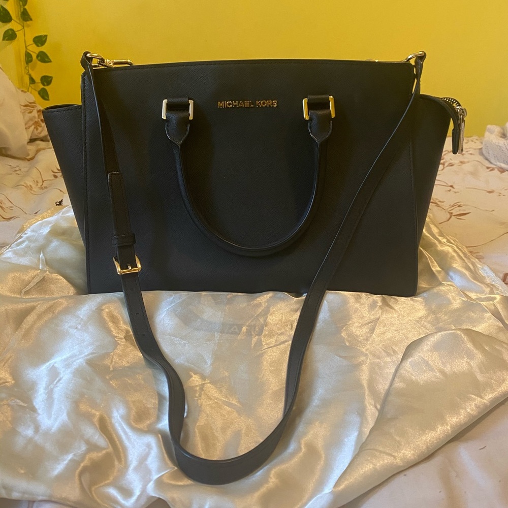 Michael Kors Satchel Bag (Large)